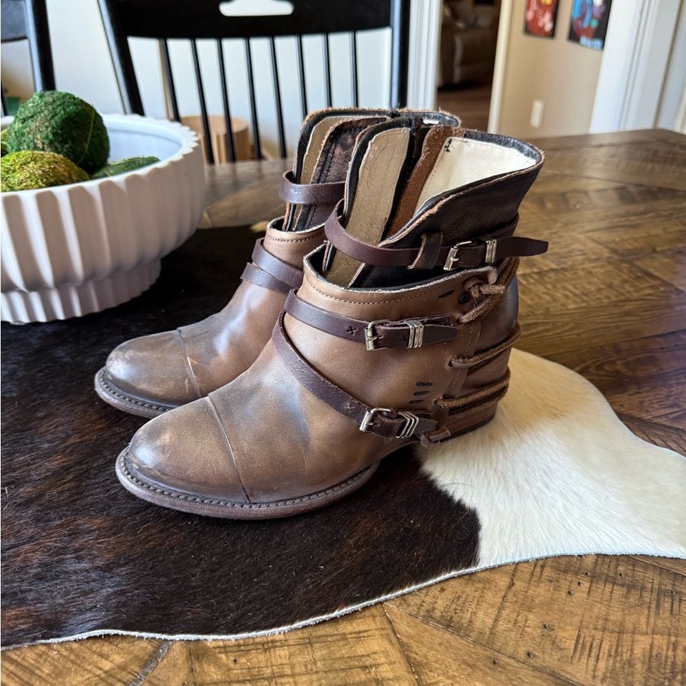 Freebird Crue Boots /. Booties ankle boots, size 9, worn once.